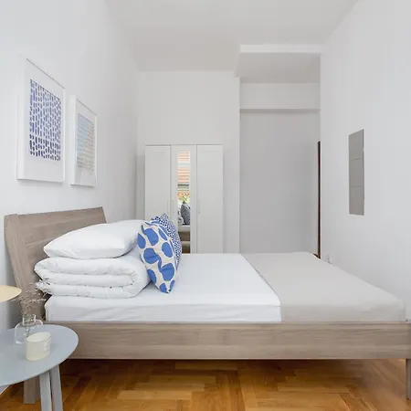 Daire Two Bedroom - Sarego 28 Street *